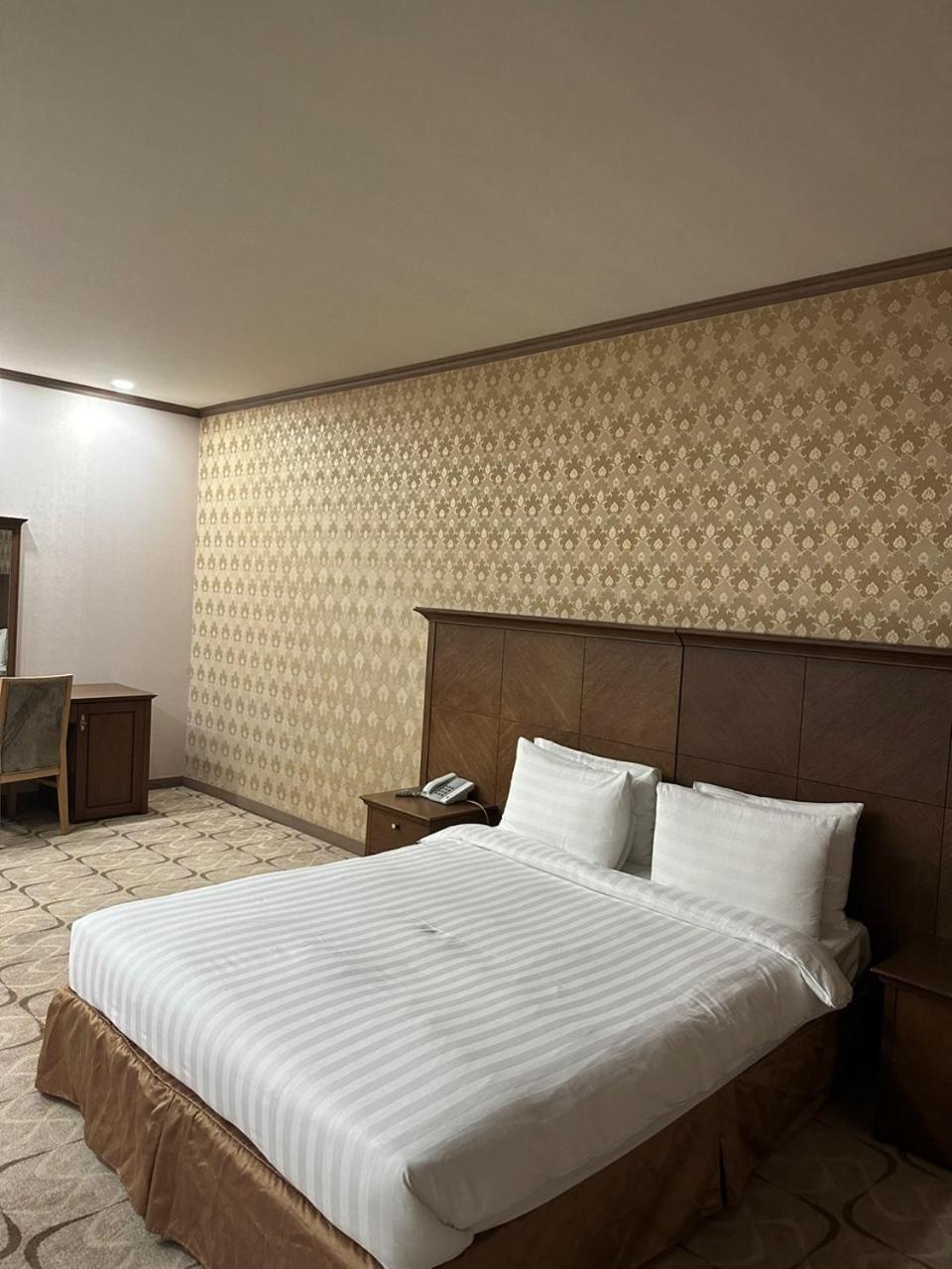 Sunjin Grand Hotel Улан-Батор Екстер'єр фото