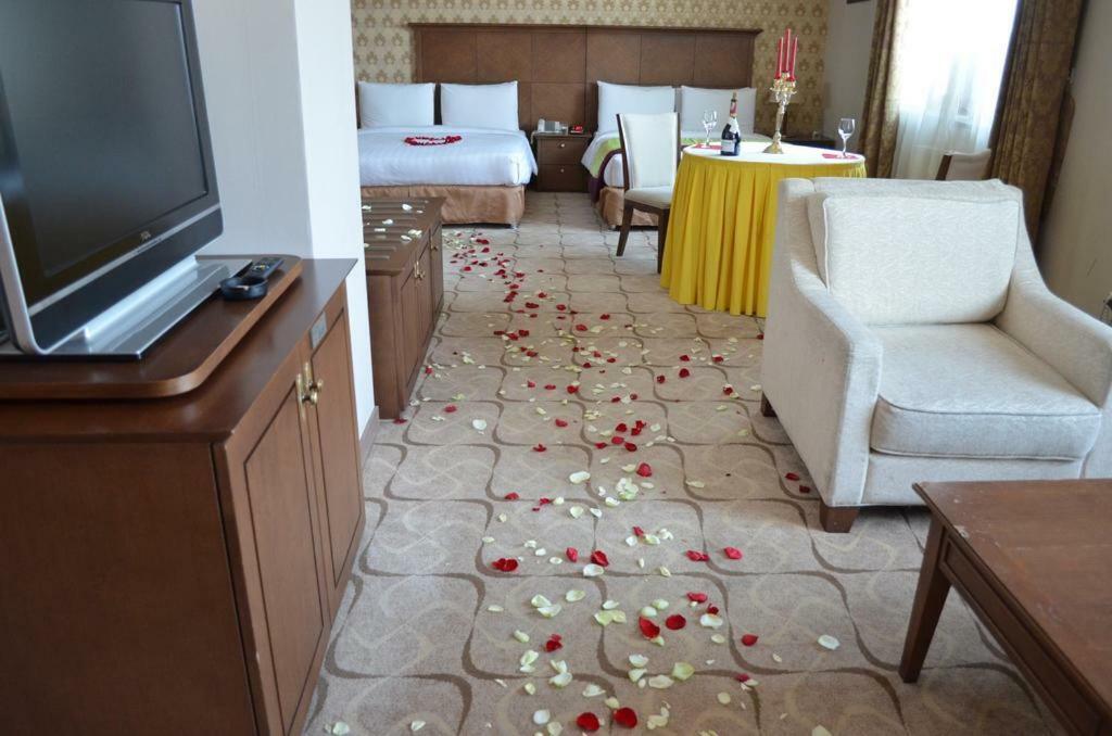 Sunjin Grand Hotel Улан-Батор Екстер'єр фото