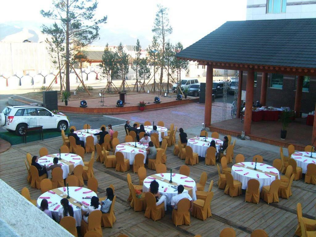 Sunjin Grand Hotel Улан-Батор Екстер'єр фото